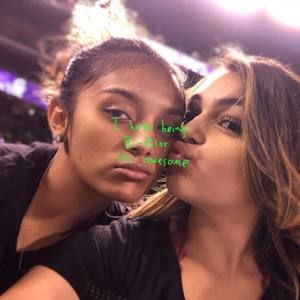 Meet your Posher, Lina